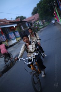 It's around 5 PM in the morning, this students of Cirebon City, Jawa Barat, Indonesia already riding to their school. It's a good time to ride, with the smell of morning fresh air.
